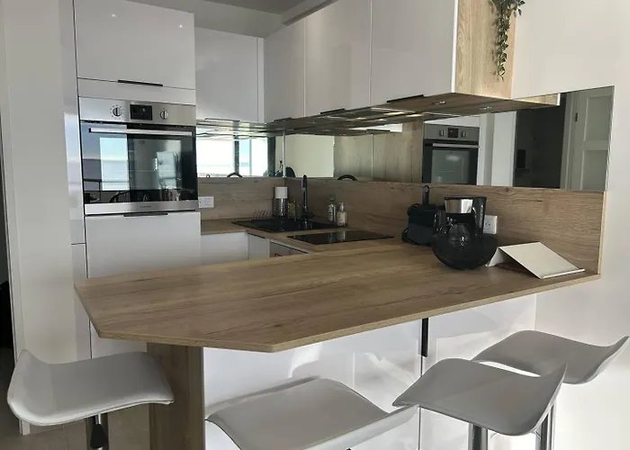 Lv610-034 Appt 2 Pieces 4 Couchages Le Lavandou